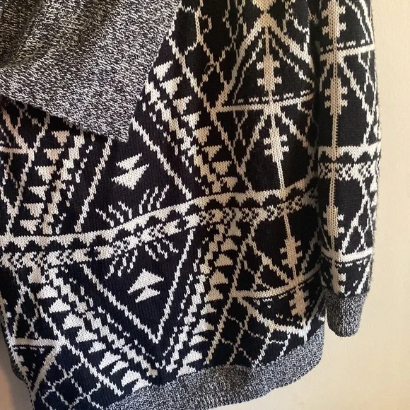 Size Large Cardigan with open front from Charming Charlie’s - Picture 3 of 6